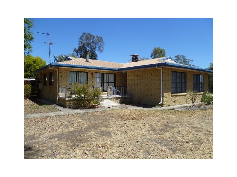 33-37 EDWARDES ST, Roma QLD 4455