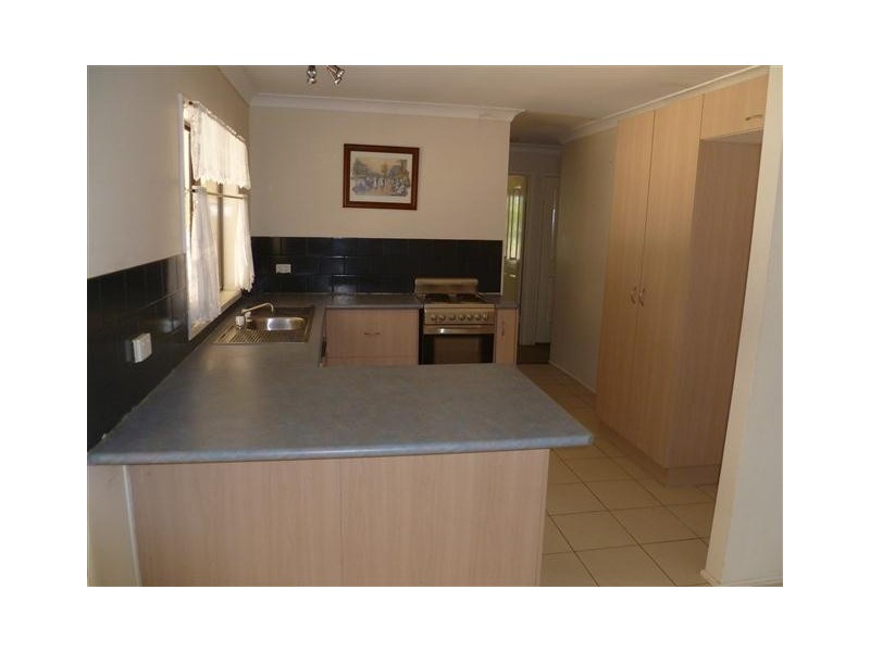 33-37 EDWARDES ST, Roma QLD 4455
