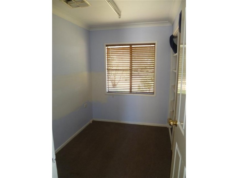 33-37 EDWARDES ST, Roma QLD 4455