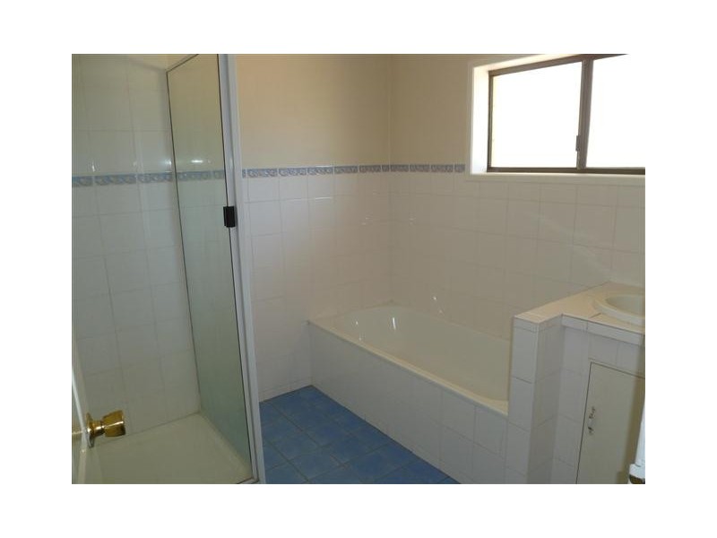33-37 EDWARDES ST, Roma QLD 4455