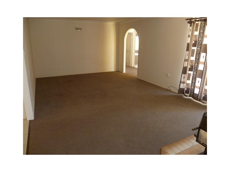 33-37 EDWARDES ST, Roma QLD 4455