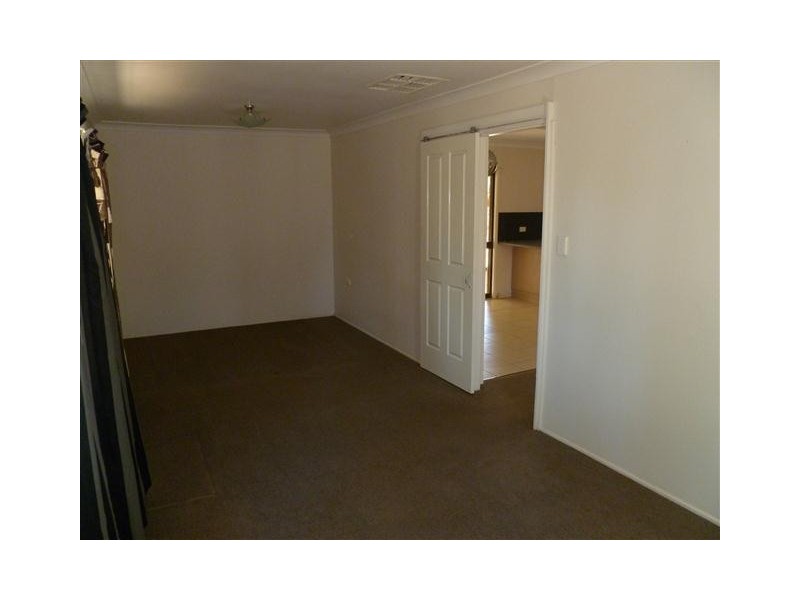 33-37 EDWARDES ST, Roma QLD 4455