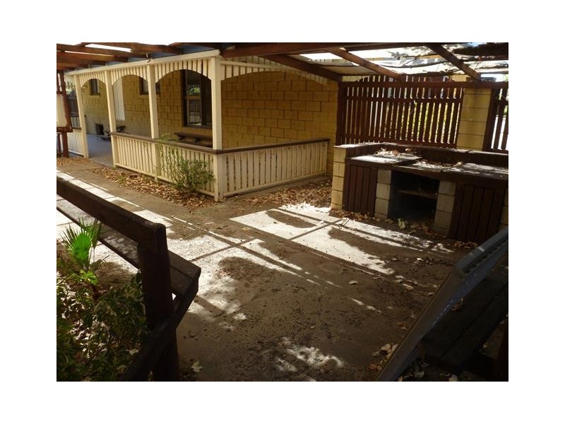 33-37 EDWARDES ST, Roma QLD 4455