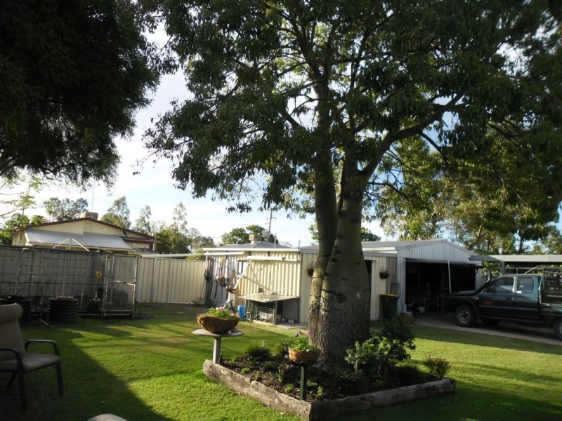 13 CENTENARY AVENUE, Miles QLD 4415
