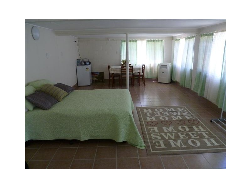 41 Northern Road, Roma QLD 4455