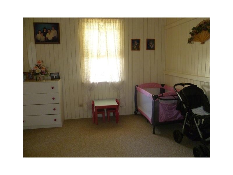 41 Northern Road, Roma QLD 4455