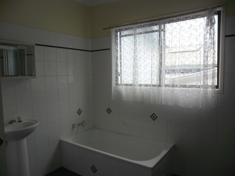 6 EDITH ST, Miles QLD 4415