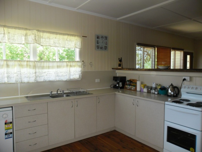 23 Eleanor Street, Miles QLD 4415