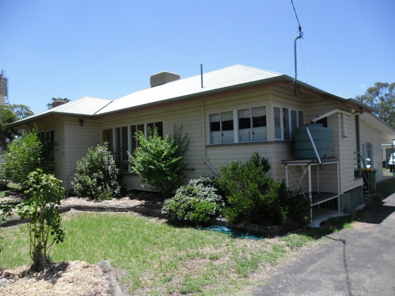 23 Eleanor Street, Miles QLD 4415