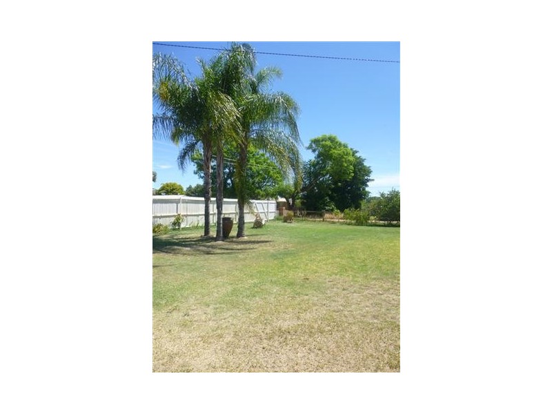11 Charles Street, St George QLD 4487
