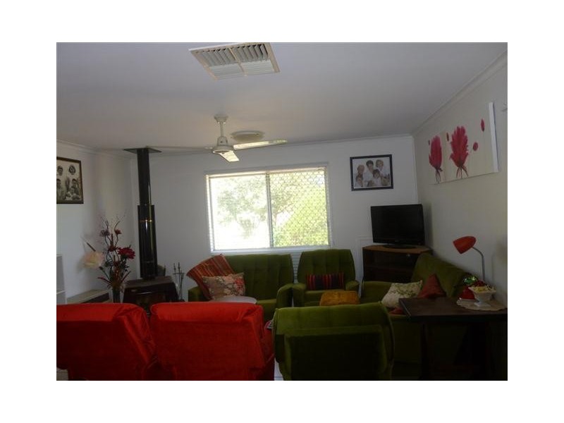 11 Charles Street, St George QLD 4487