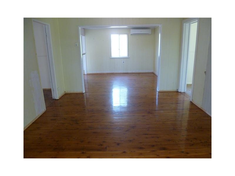 2 GREGORY ST, Roma QLD 4455