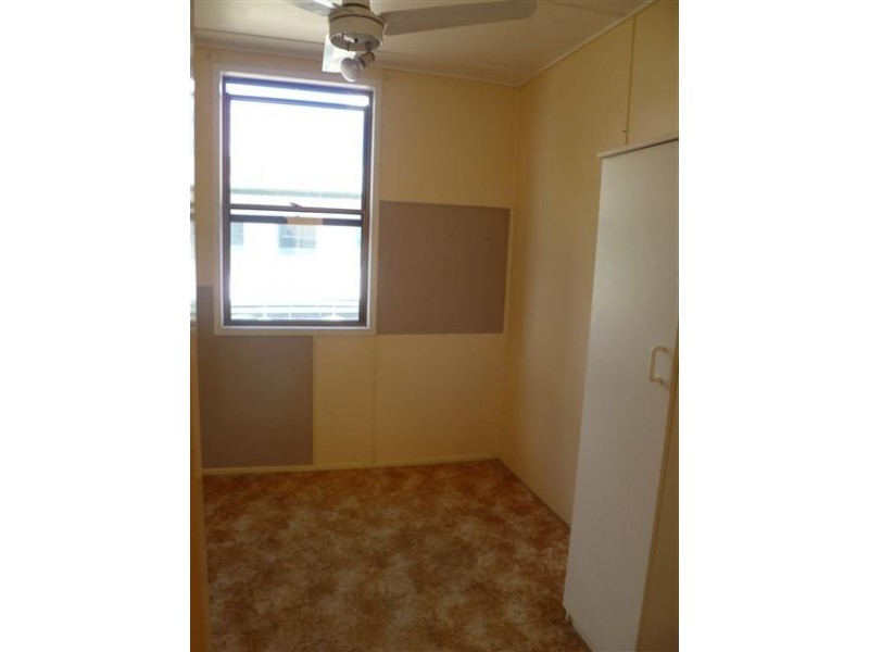 16 HOFFMAN ST, Roma QLD 4455