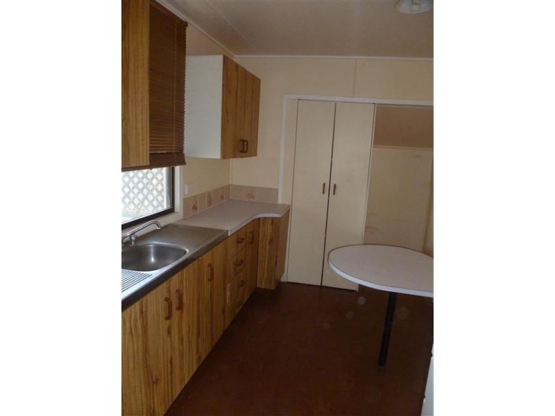 16 HOFFMAN ST, Roma QLD 4455