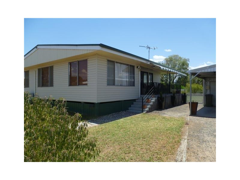 35A BOWEN ST, Roma QLD 4455
