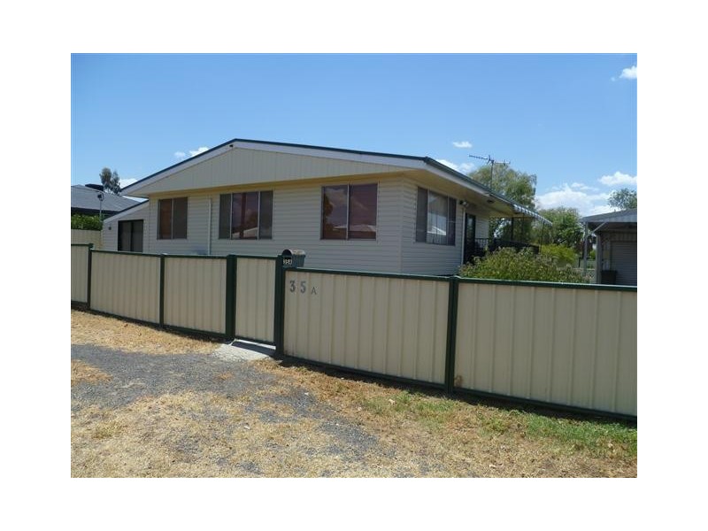 35A BOWEN ST, Roma QLD 4455