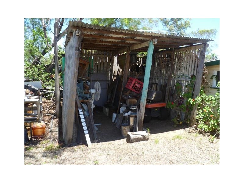 11 CREEK ST, Yuleba QLD 4427