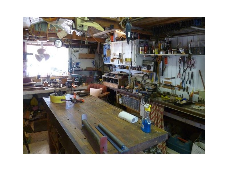 11 CREEK ST, Yuleba QLD 4427