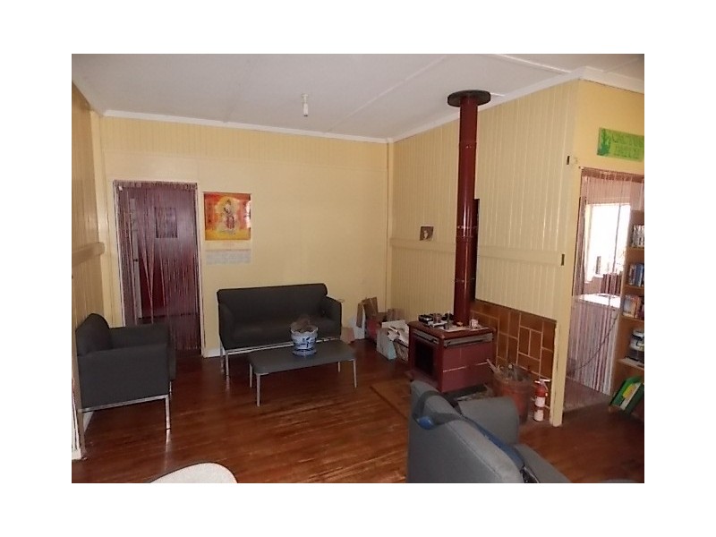 44 EDWARD STREET, Tambo QLD 4478