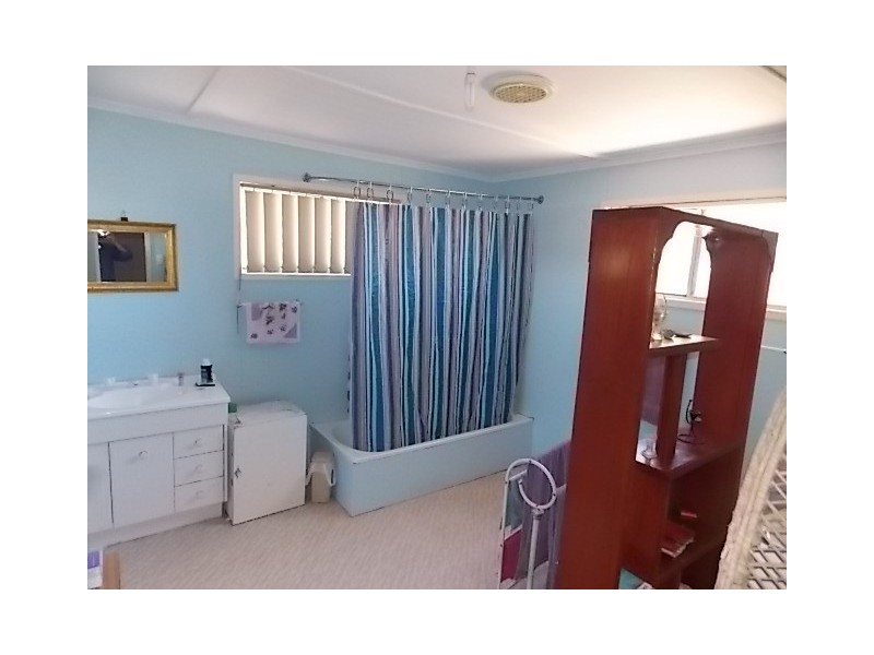 44 EDWARD STREET, Tambo QLD 4478