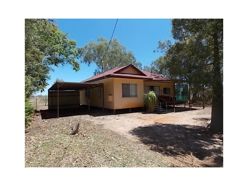 44 EDWARD STREET, Tambo QLD 4478