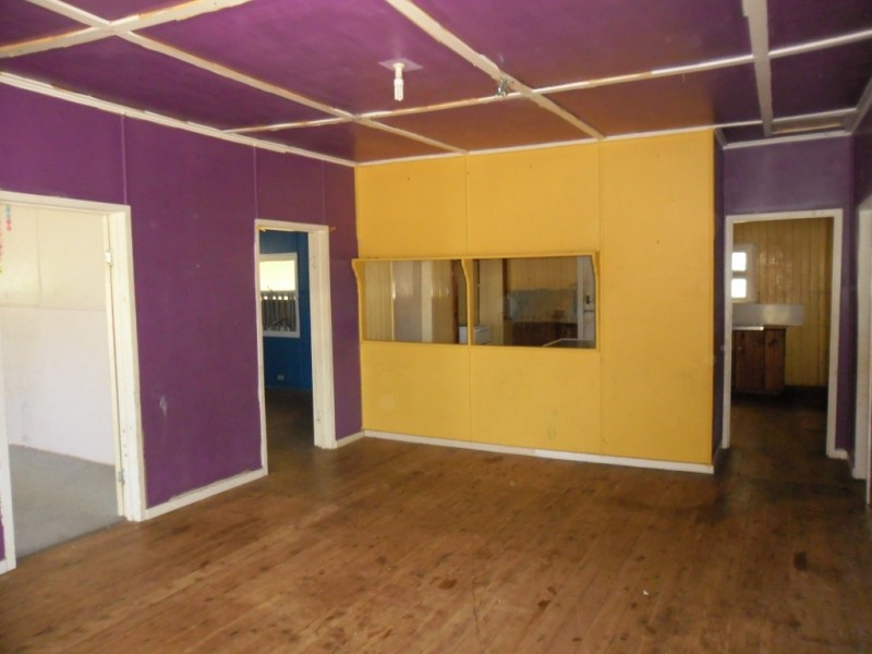 114 MURILLA STREET, Miles QLD 4415