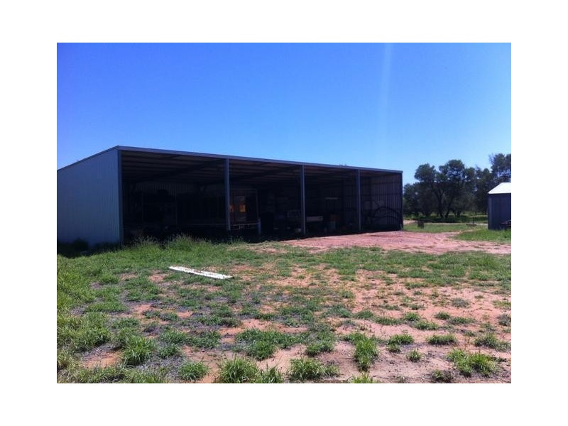 ” MONS “, Isisford QLD 4731