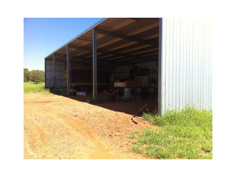 ” MONS “, Isisford QLD 4731