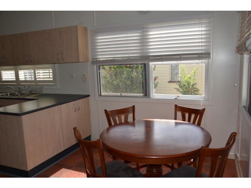 42 ELEANOR STREET, Miles QLD 4415