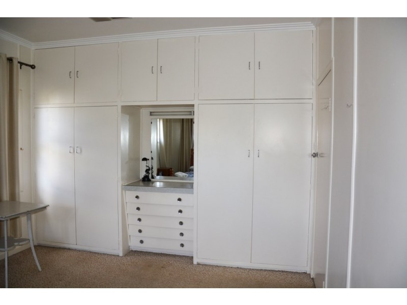 42 ELEANOR STREET, Miles QLD 4415