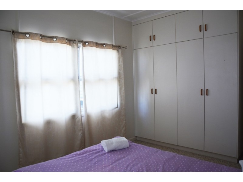 42 ELEANOR STREET, Miles QLD 4415