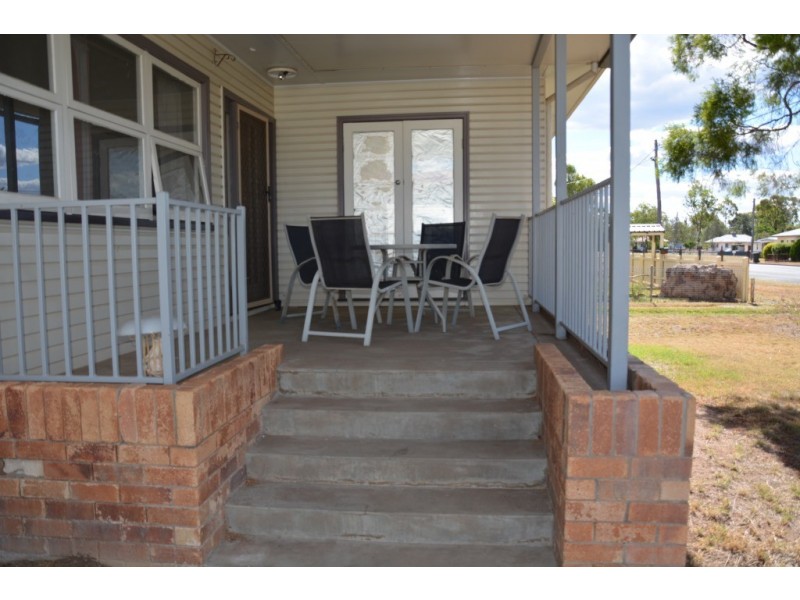 42 ELEANOR STREET, Miles QLD 4415