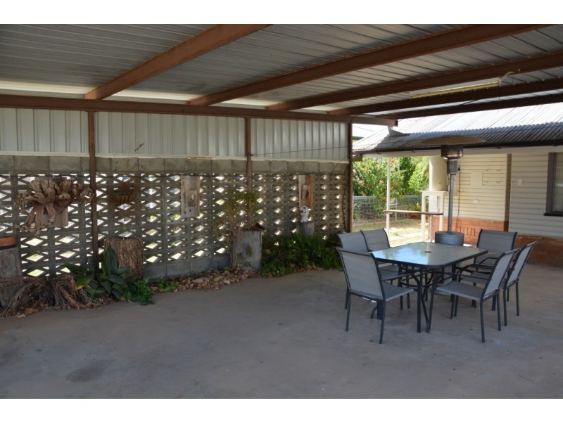 42 ELEANOR STREET, Miles QLD 4415