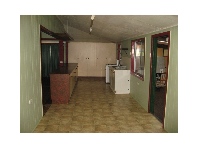 4 BROLGA STREET, Quilpie QLD 4480