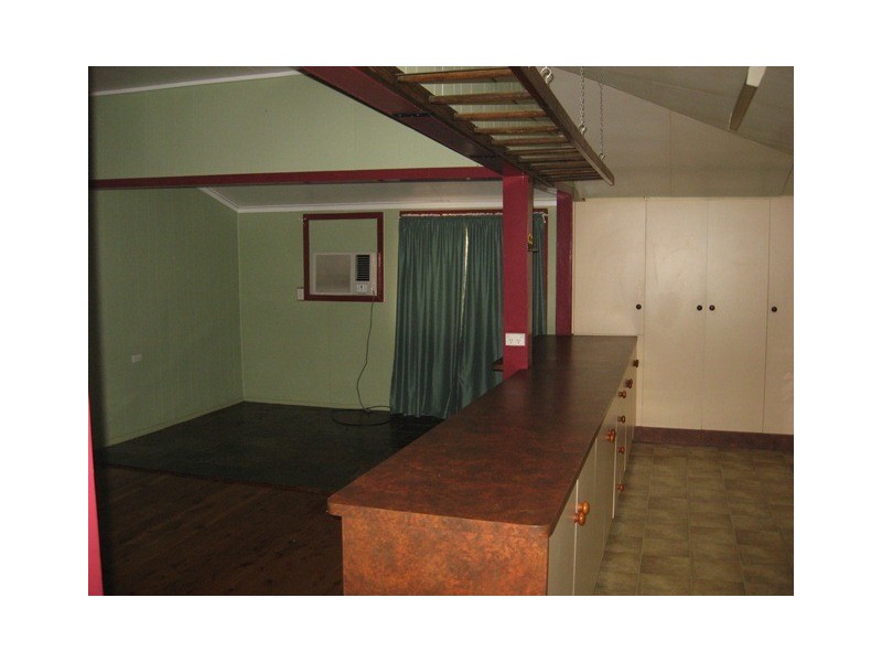 4 BROLGA STREET, Quilpie QLD 4480