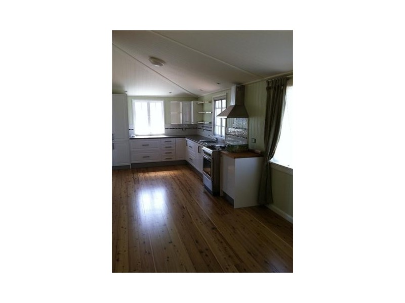 10 Gregory Street, Roma QLD 4455