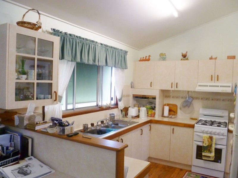 98 Roslyn Drive, Roma QLD 4455