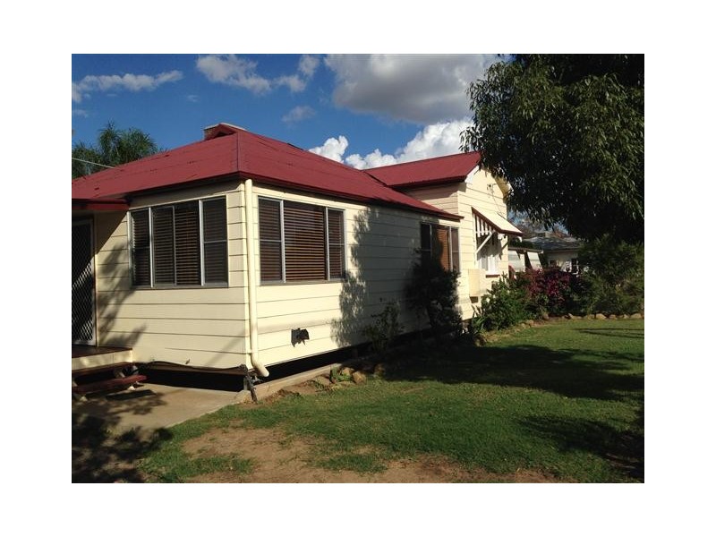 22 Feather Street, Roma QLD 4455