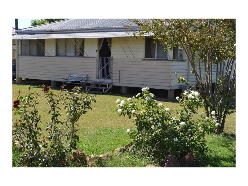 196 Victoria Street, St George QLD 4487