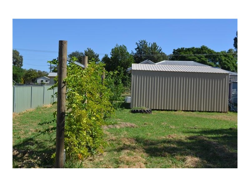 196 Victoria Street, St George QLD 4487