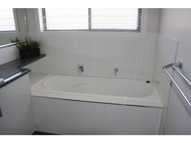 U1 59 MARIAN STREET, Miles QLD 4415