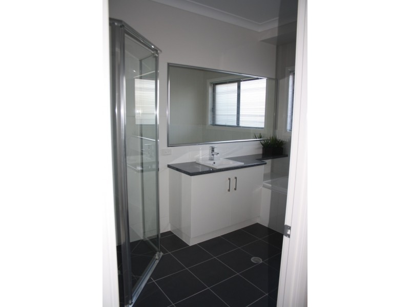 U1 59 MARIAN STREET, Miles QLD 4415