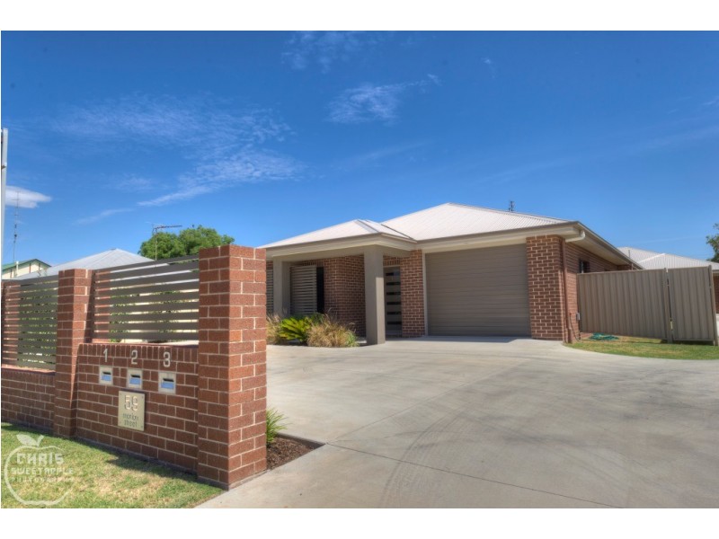 U1 59 MARIAN STREET, Miles QLD 4415