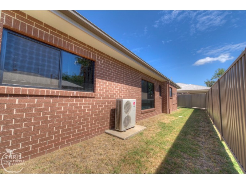 U1 59 MARIAN STREET, Miles QLD 4415