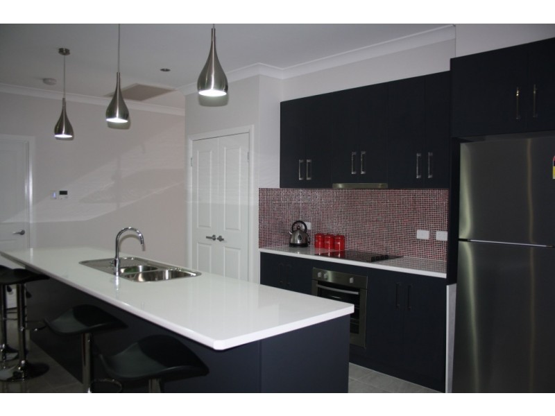 U2 59 MARIAN STREET, Miles QLD 4415