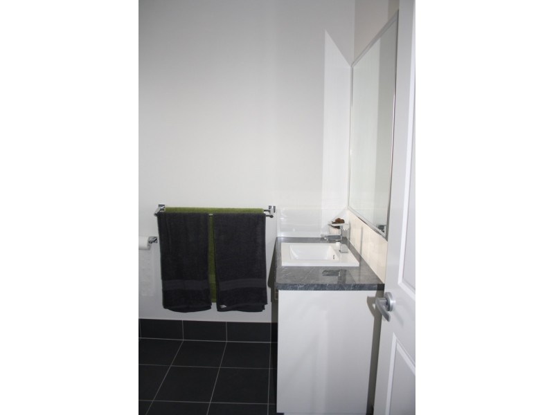 U2 59 MARIAN STREET, Miles QLD 4415