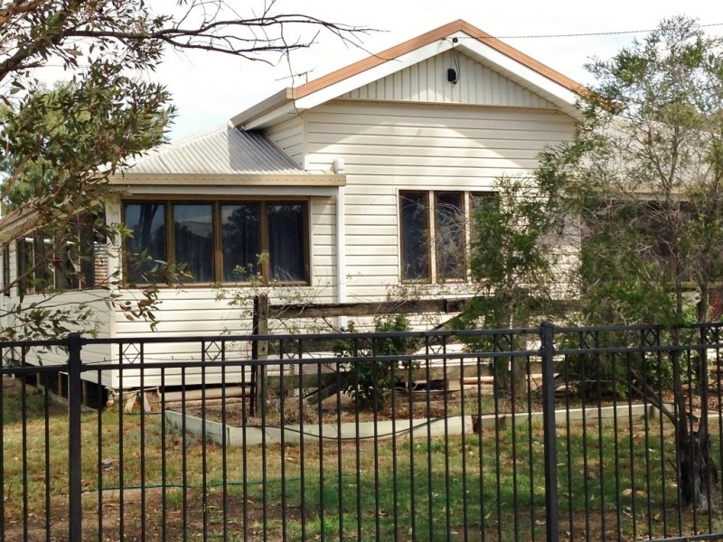 12 William Street, Roma QLD 4455