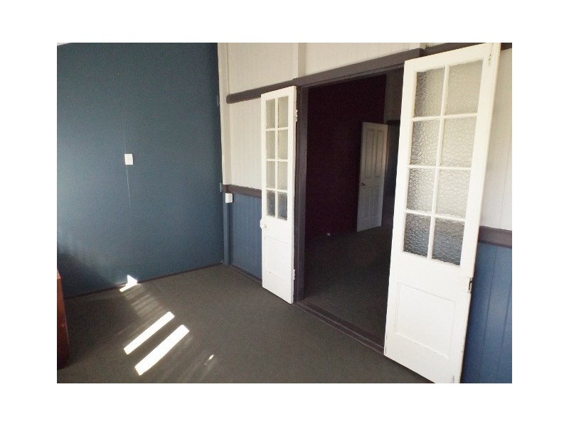 12 William Street, Roma QLD 4455