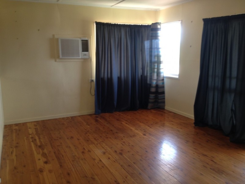 5 WINCHU STREET, Quilpie QLD 4480