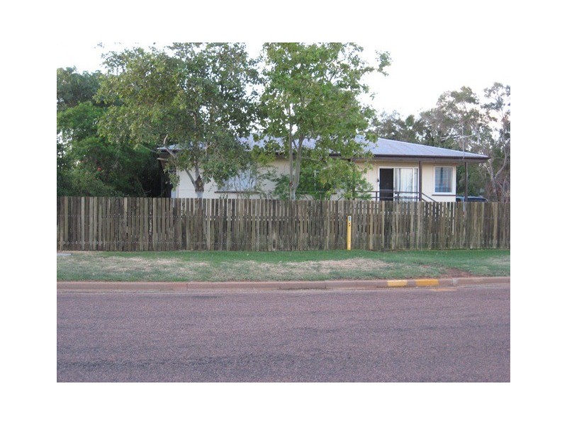5 WINCHU STREET, Quilpie QLD 4480